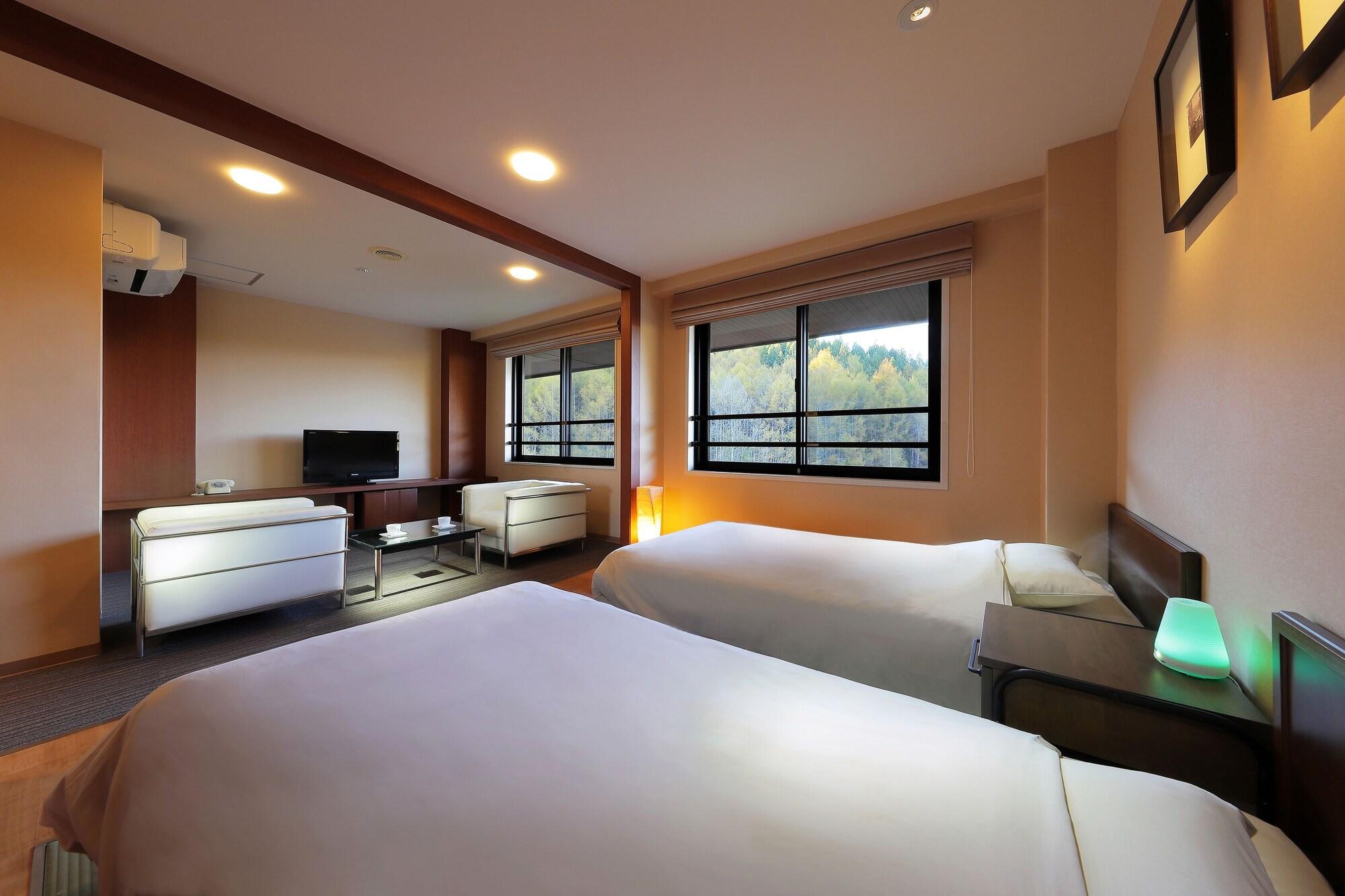 Hotel Ryu Resort And Spa Такаяма Екстер'єр фото